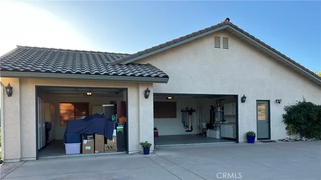 $1,295,000 | 170 Nutwood Circle, Paso Robles, CA 93446