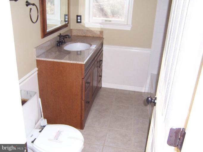 10653 Gordon Road Spotsylvania, VA 22553 - Photo 8 of 12 Bath