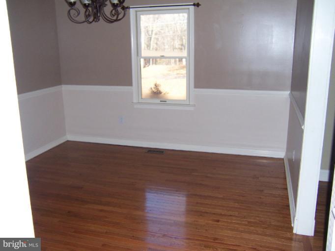 10653 Gordon Road Spotsylvania, VA 22553 - Photo 10 of 12 Dining Room