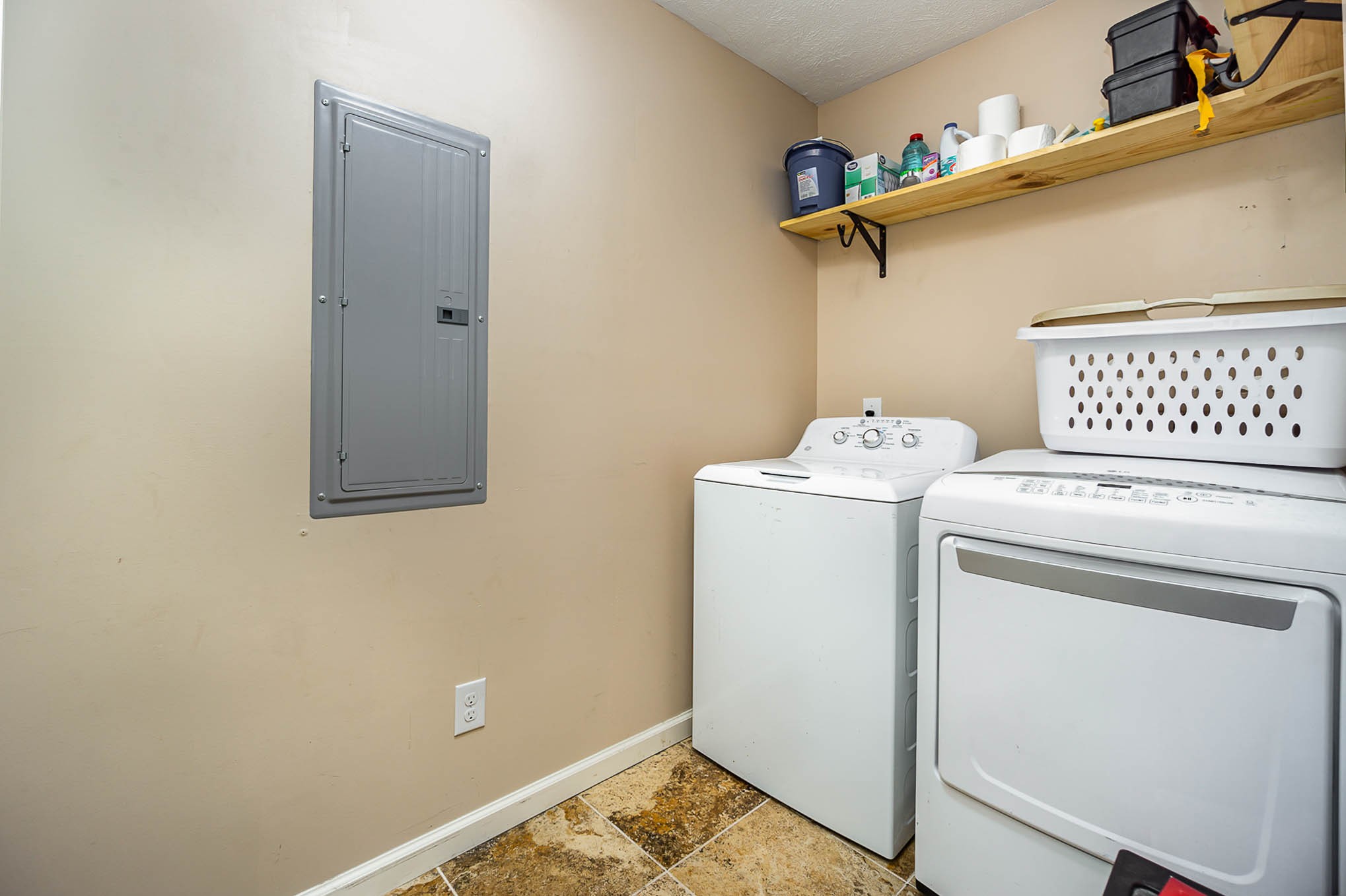 1679 Eno Road Dickson, TN 37055 - Photo 16 of 36 a utility room with dryer and washer