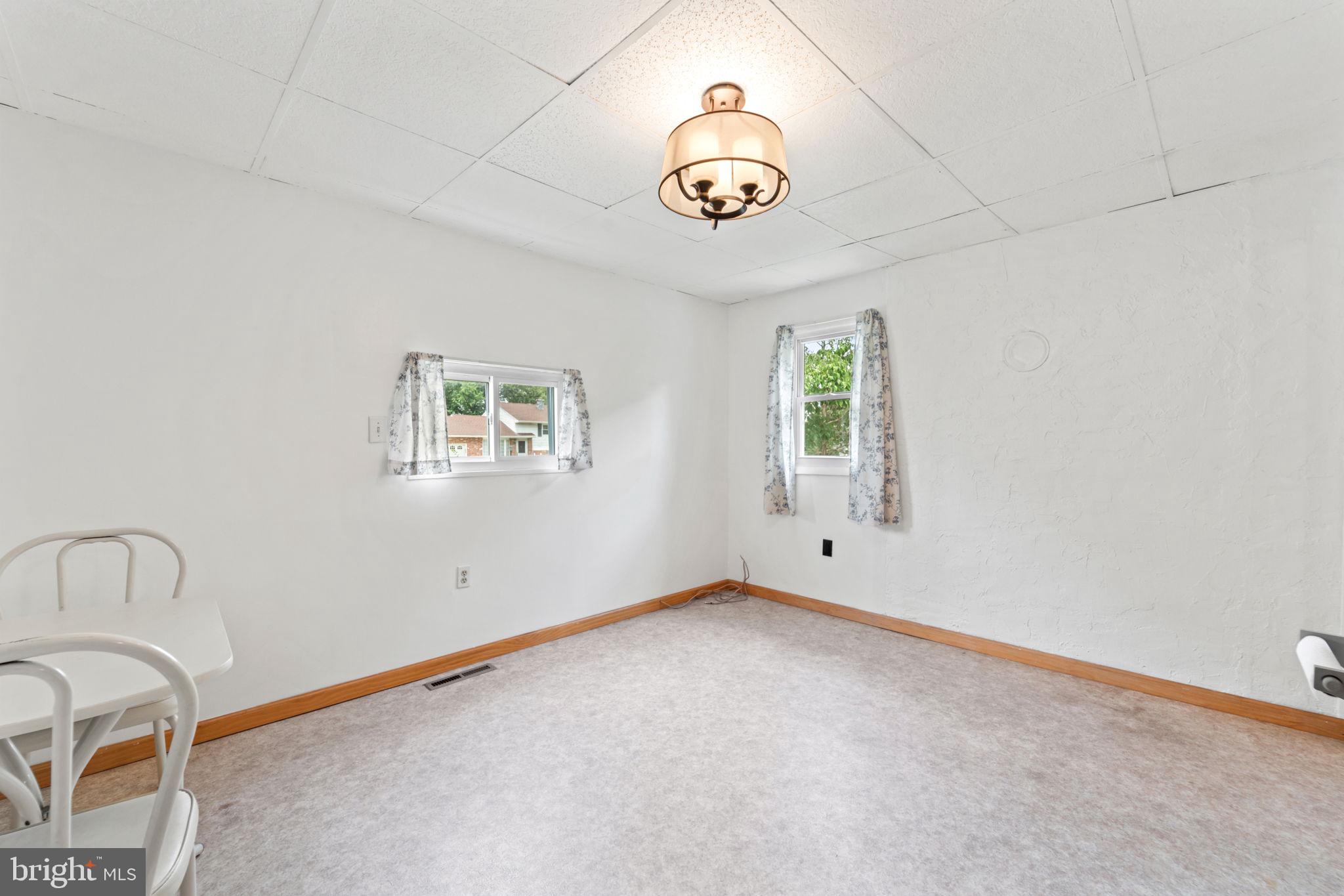 324 Ogden Station Road Wenonah, NJ 08090 - Photo 8 of 23 Living Room