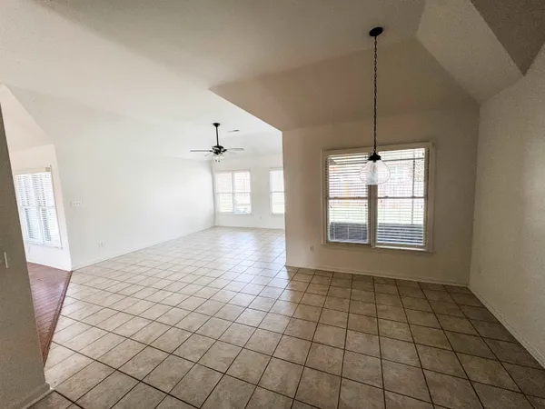 $2,400 | 284 Holly Cove, Collierville, TN 38017