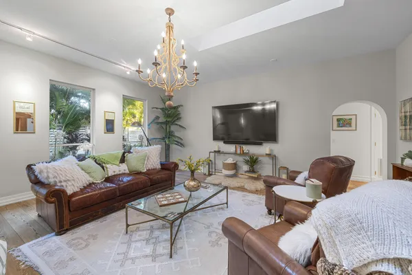 $4,450,000 | 122 Lighthouse Drive, Jupiter Inlet Colony, FL 33469