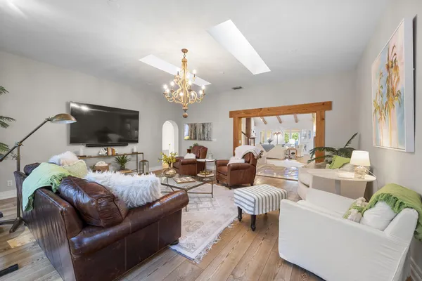 $4,450,000 | 122 Lighthouse Drive, Jupiter Inlet Colony, FL 33469