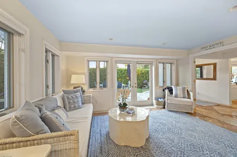 $4,650,000 | 122 Lighthouse Drive, Jupiter Inlet Colony, FL 33469