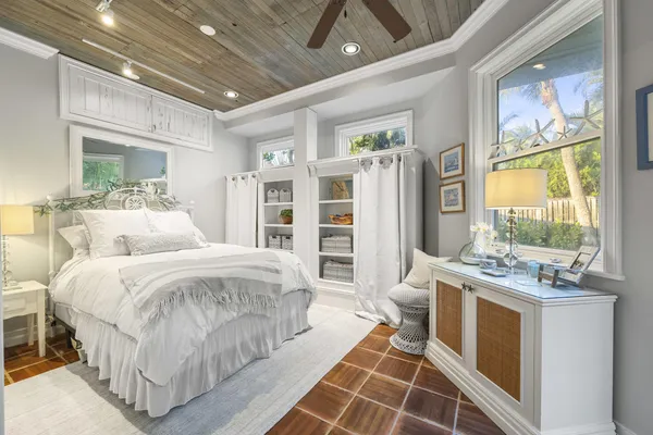 $4,450,000 | 122 Lighthouse Drive, Jupiter Inlet Colony, FL 33469