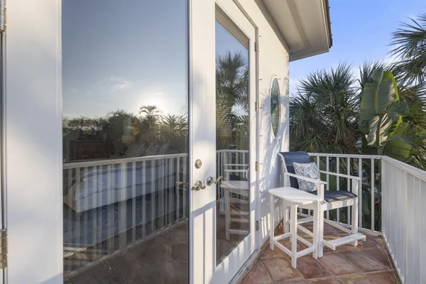 $4,450,000 | 122 Lighthouse Drive, Jupiter Inlet Colony, FL 33469