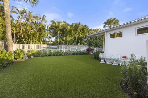 $4,650,000 | 122 Lighthouse Drive, Jupiter Inlet Colony, FL 33469