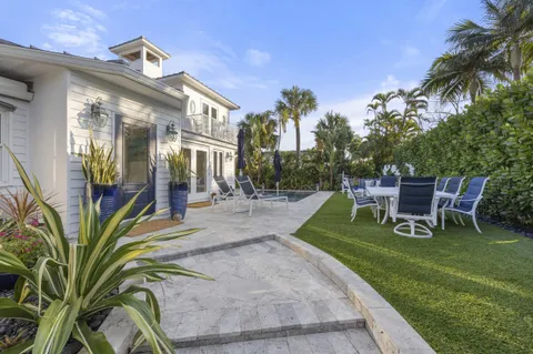 $4,650,000 | 122 Lighthouse Drive, Jupiter Inlet Colony, FL 33469