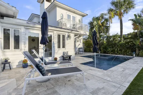 $4,650,000 | 122 Lighthouse Drive, Jupiter Inlet Colony, FL 33469