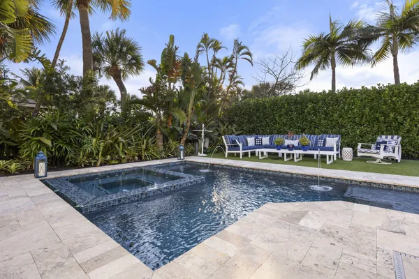 $4,450,000 | 122 Lighthouse Drive, Jupiter Inlet Colony, FL 33469