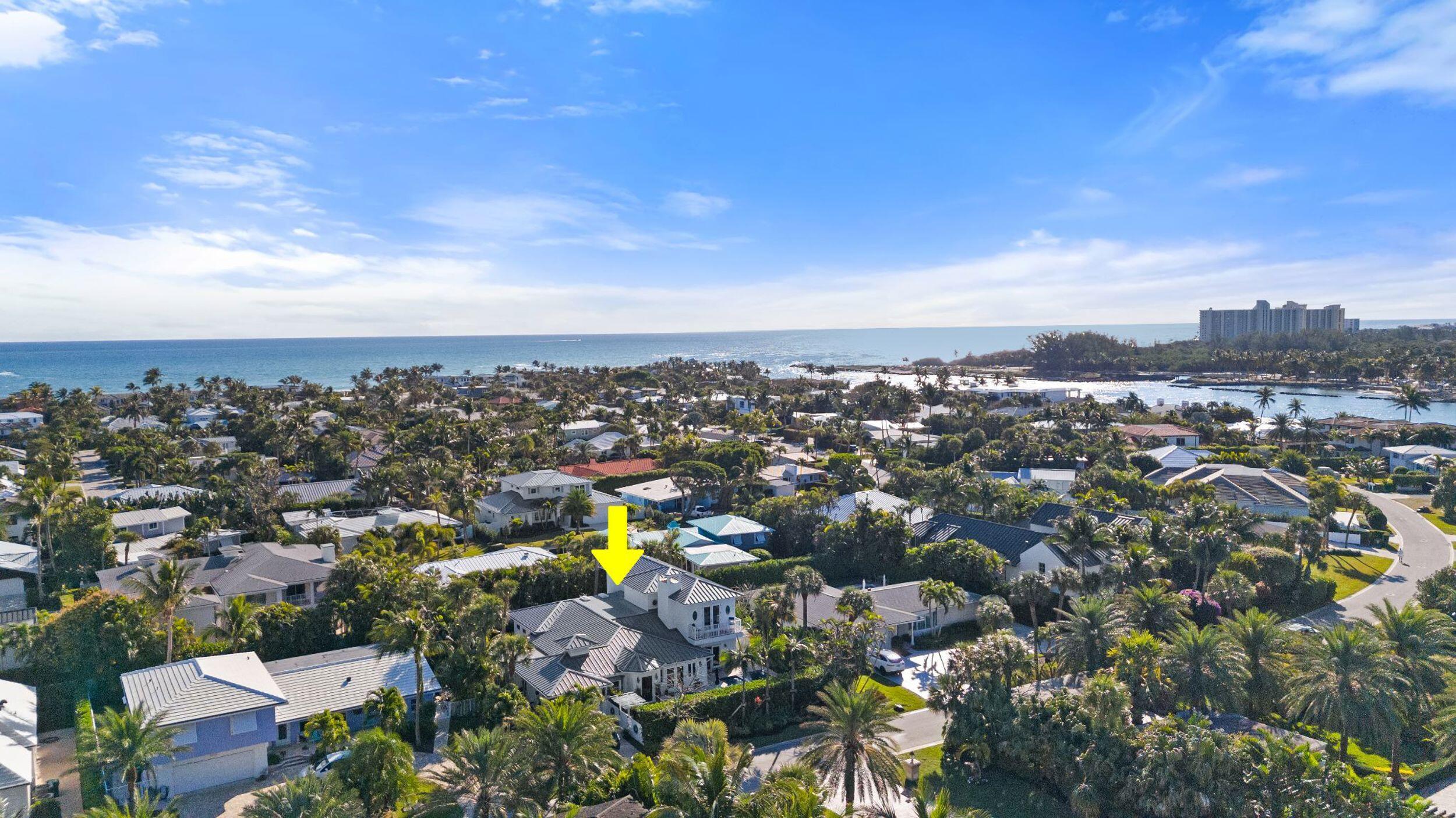 122 Lighthouse Drive Jupiter Inlet Colony, FL 33469 - Photo 67 of 84 an aerial view of a city