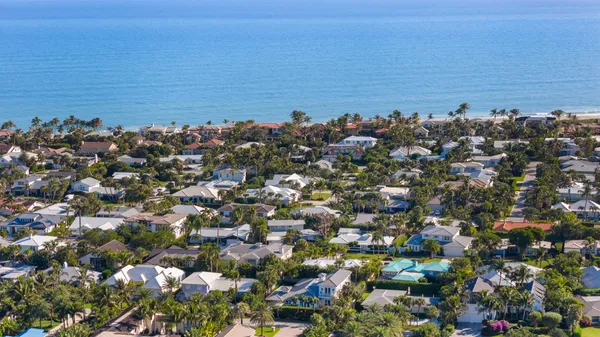 $4,450,000 | 122 Lighthouse Drive, Jupiter Inlet Colony, FL 33469