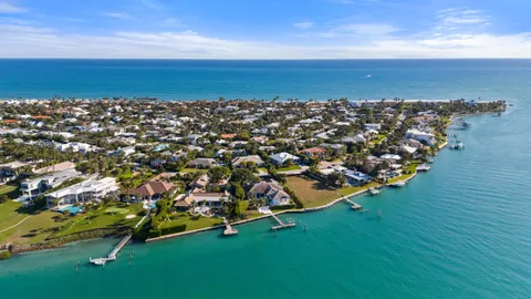 $4,450,000 | 122 Lighthouse Drive, Jupiter Inlet Colony, FL 33469