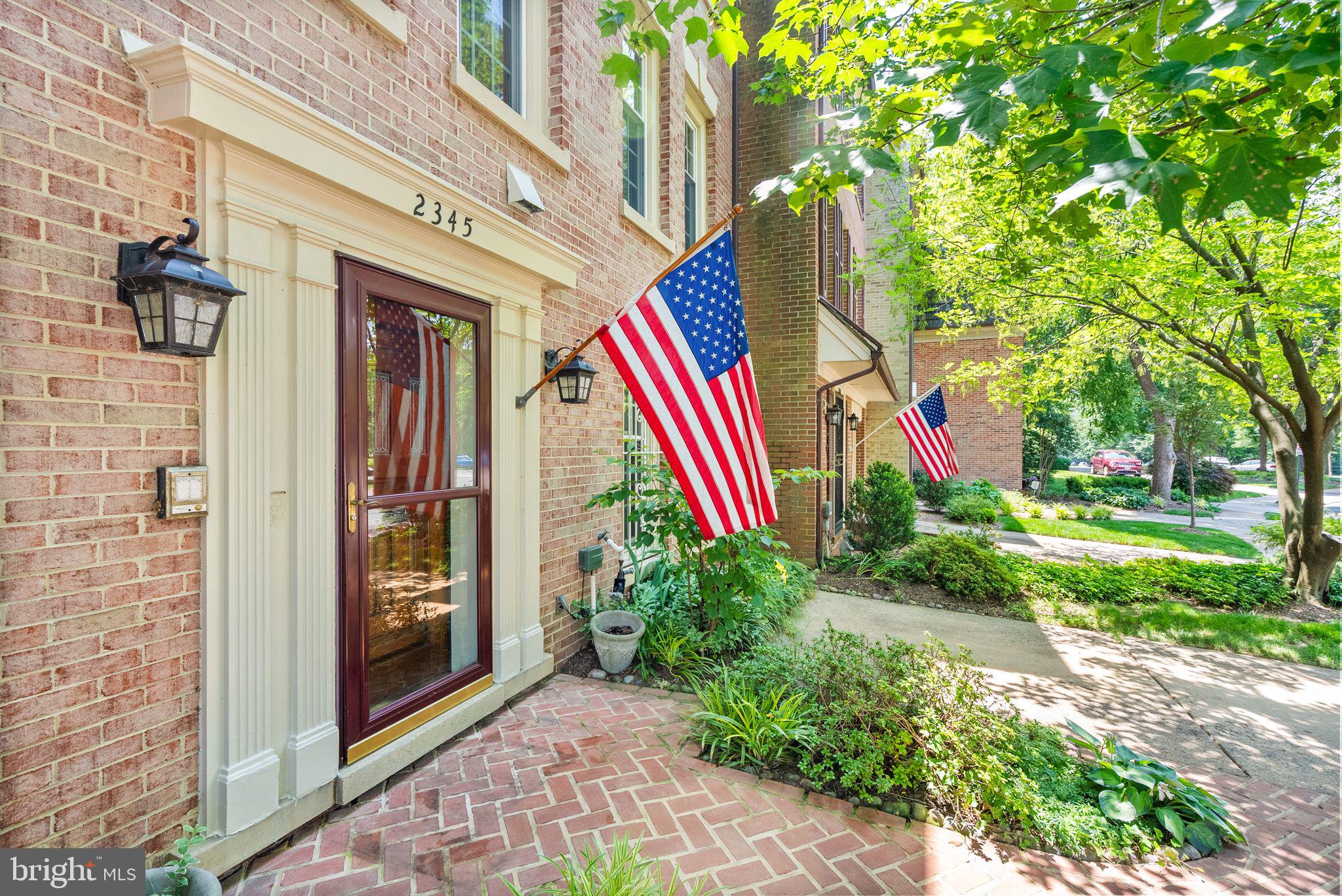 2345 South Rolfe Street Arlington, VA 22202 - Photo 11 of 75 Exterior-front