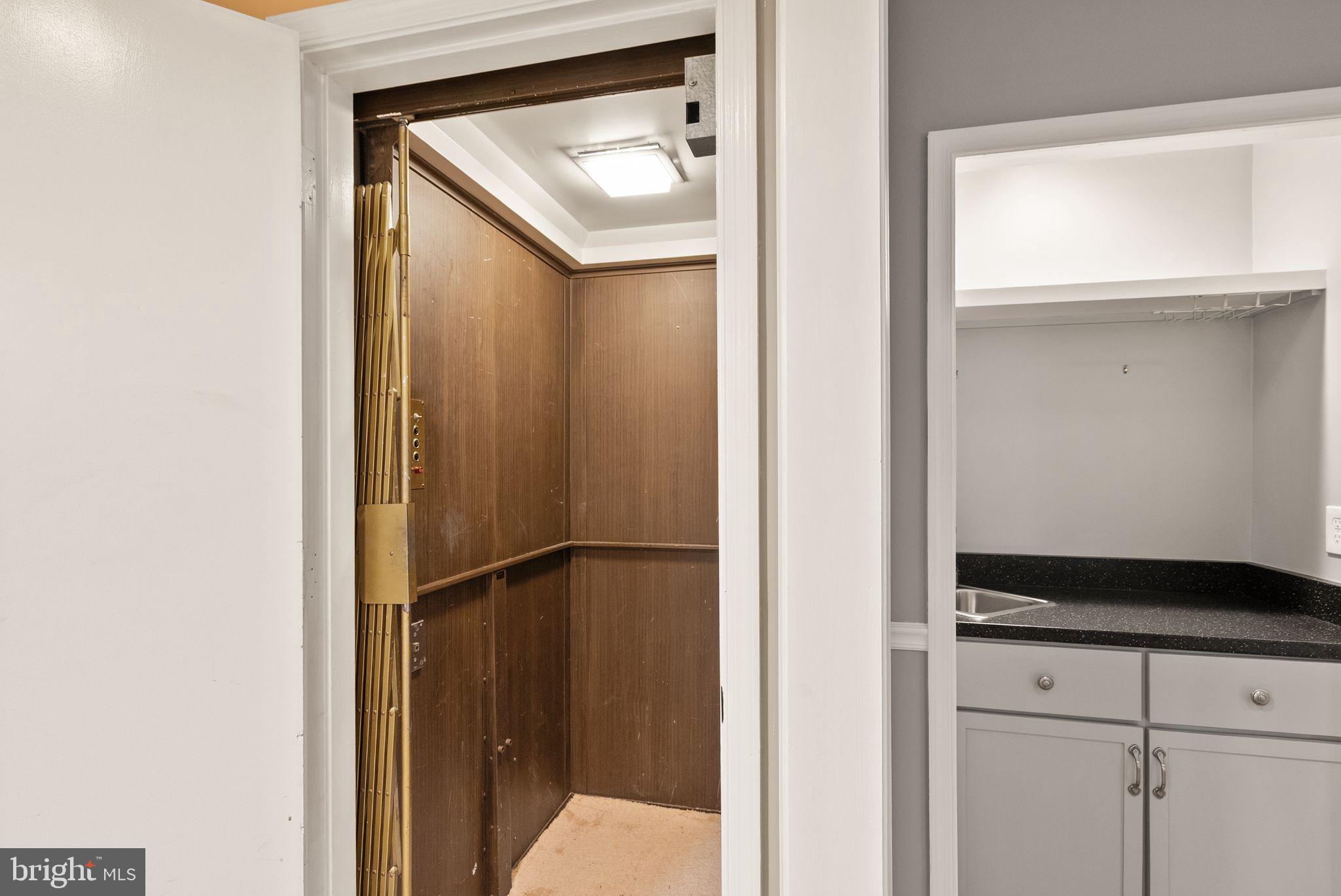 2345 South Rolfe Street Arlington, VA 22202 - Photo 13 of 75 Elevator