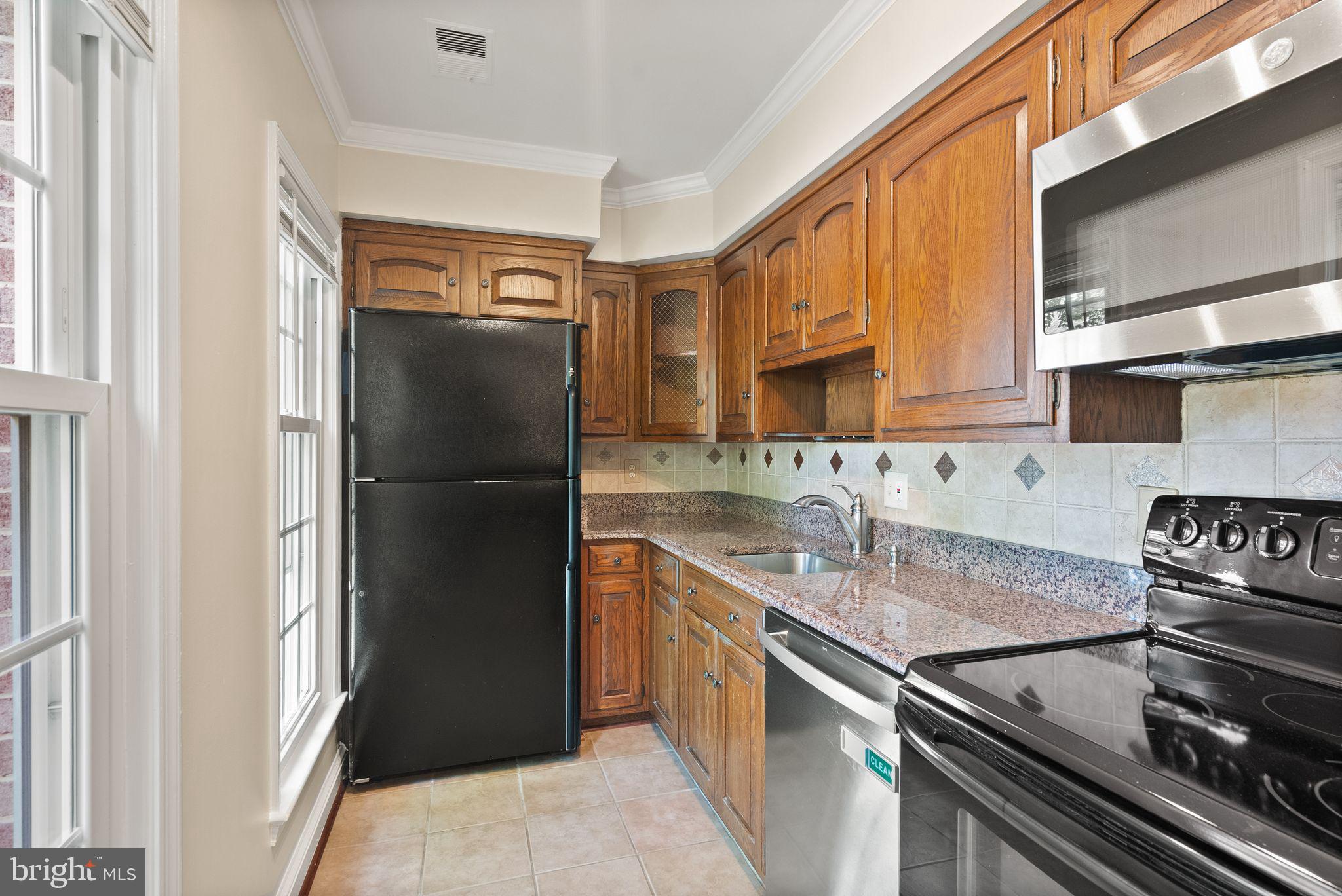 2345 South Rolfe Street Arlington, VA 22202 - Photo 33 of 75 Kitchen