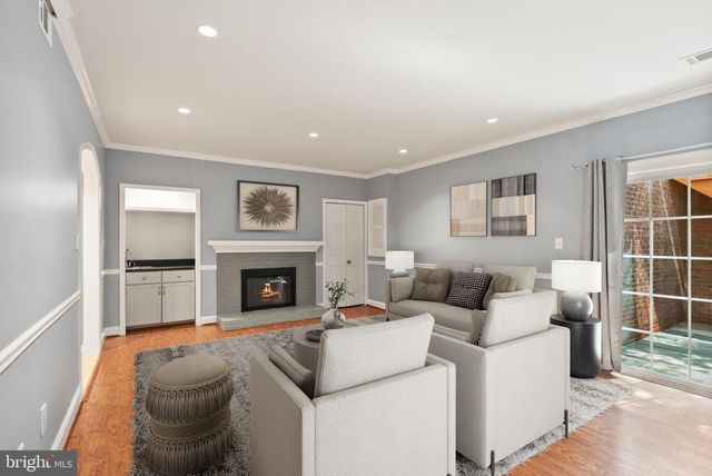 $975,000 | 2345 South Rolfe Street, Arlington, VA 22202