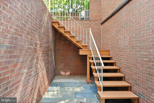 $975,000 | 2345 South Rolfe Street, Arlington, VA 22202