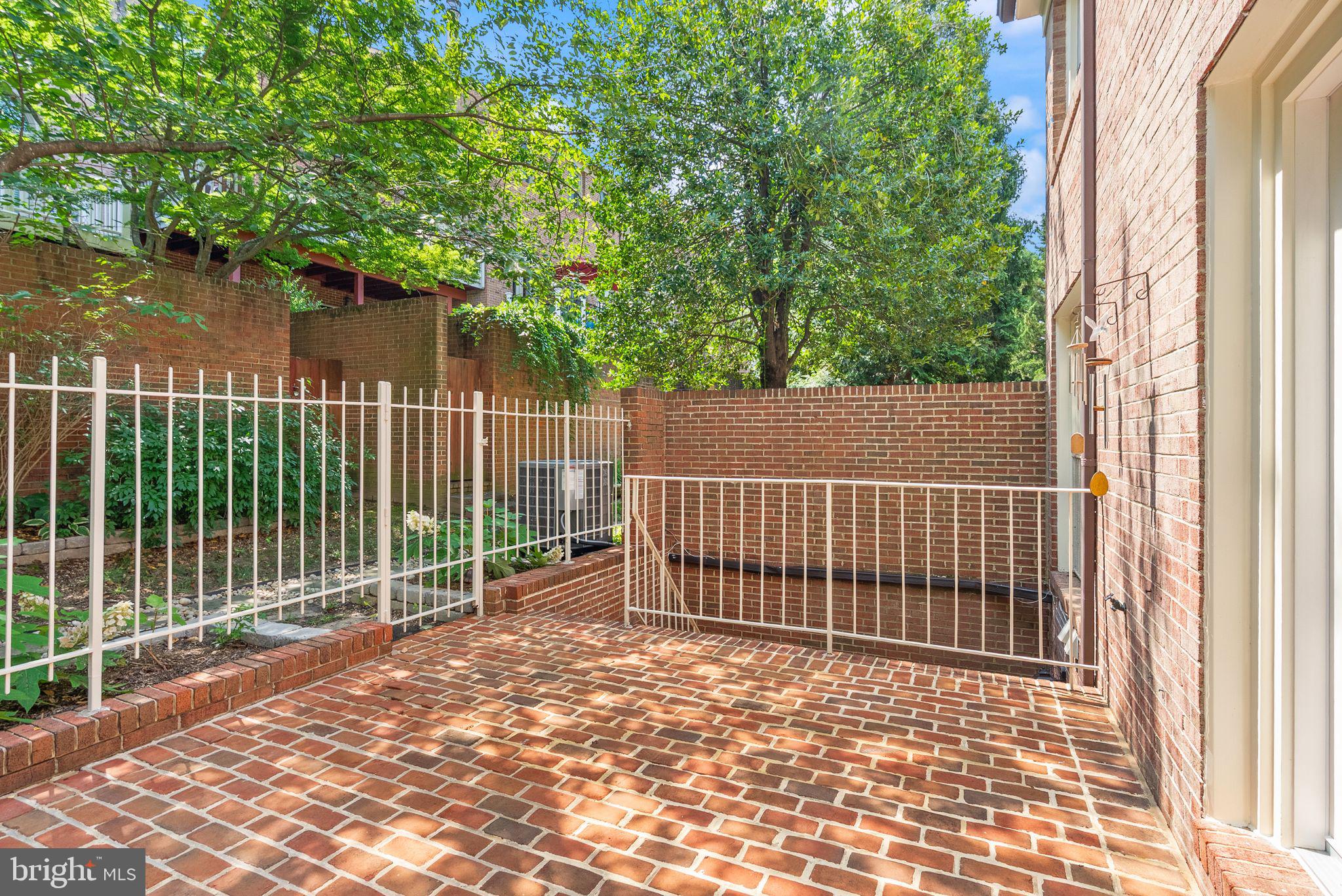 2345 South Rolfe Street Arlington, VA 22202 - Photo 66 of 75 Patio