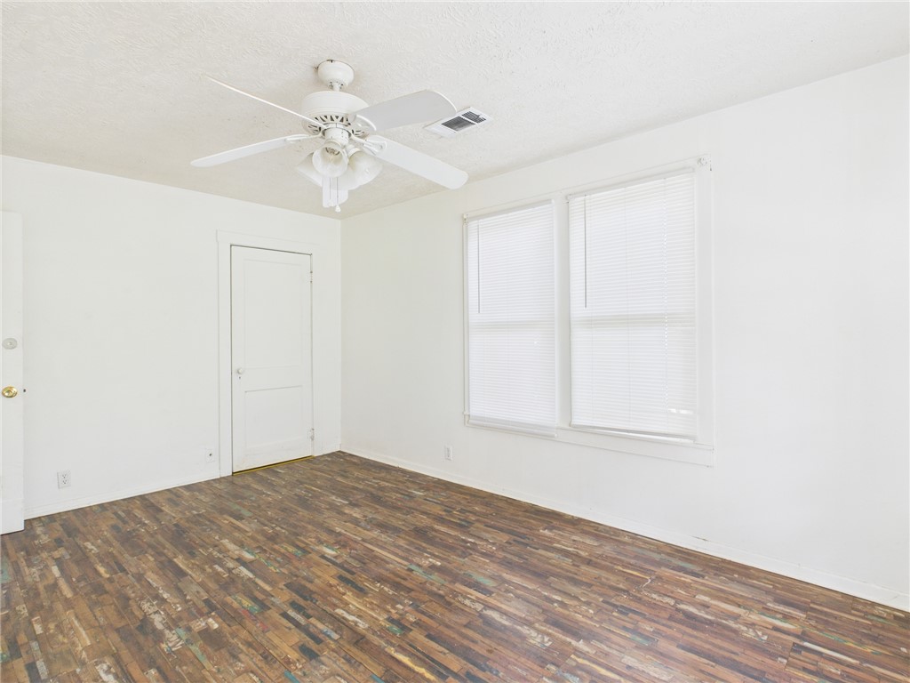 138 Watson Lane Bryan, TX 77801 - Photo 18 of 29