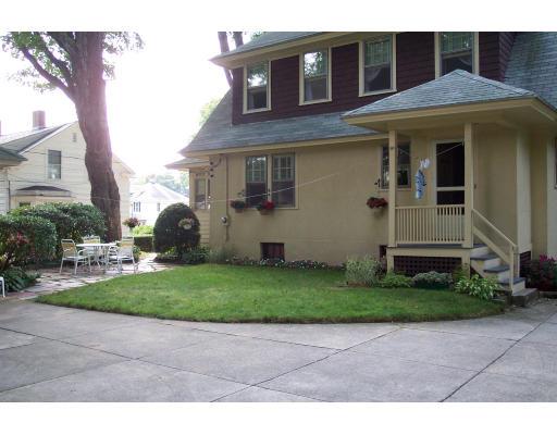 113 Morningside Road Worcester, MA 01602 - Photo 4 of 11 a view of a house with a yard