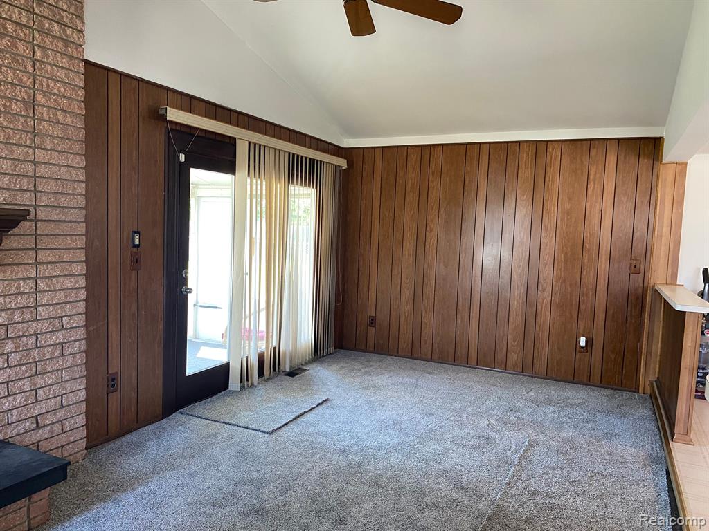 35860 Garfield Road Clinton Township, MI 48035 - Photo 15 of 31