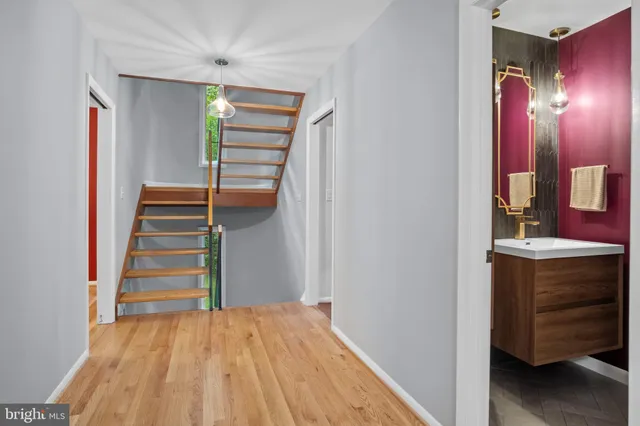 $5,000 | 634 Springvale Road, Great Falls, VA 22066