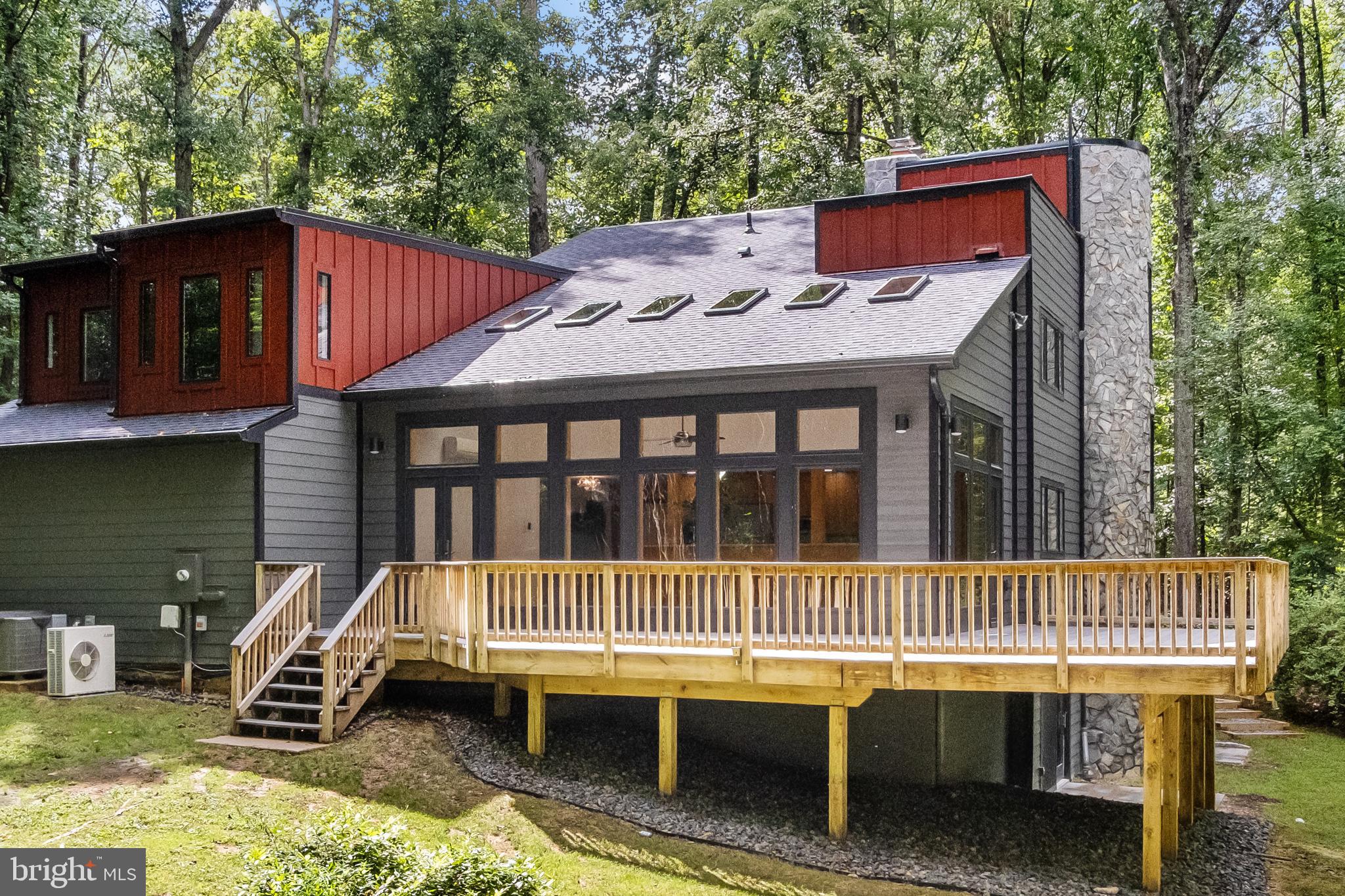 634 Springvale Road Great Falls, VA 22066 - Photo 7 of 67