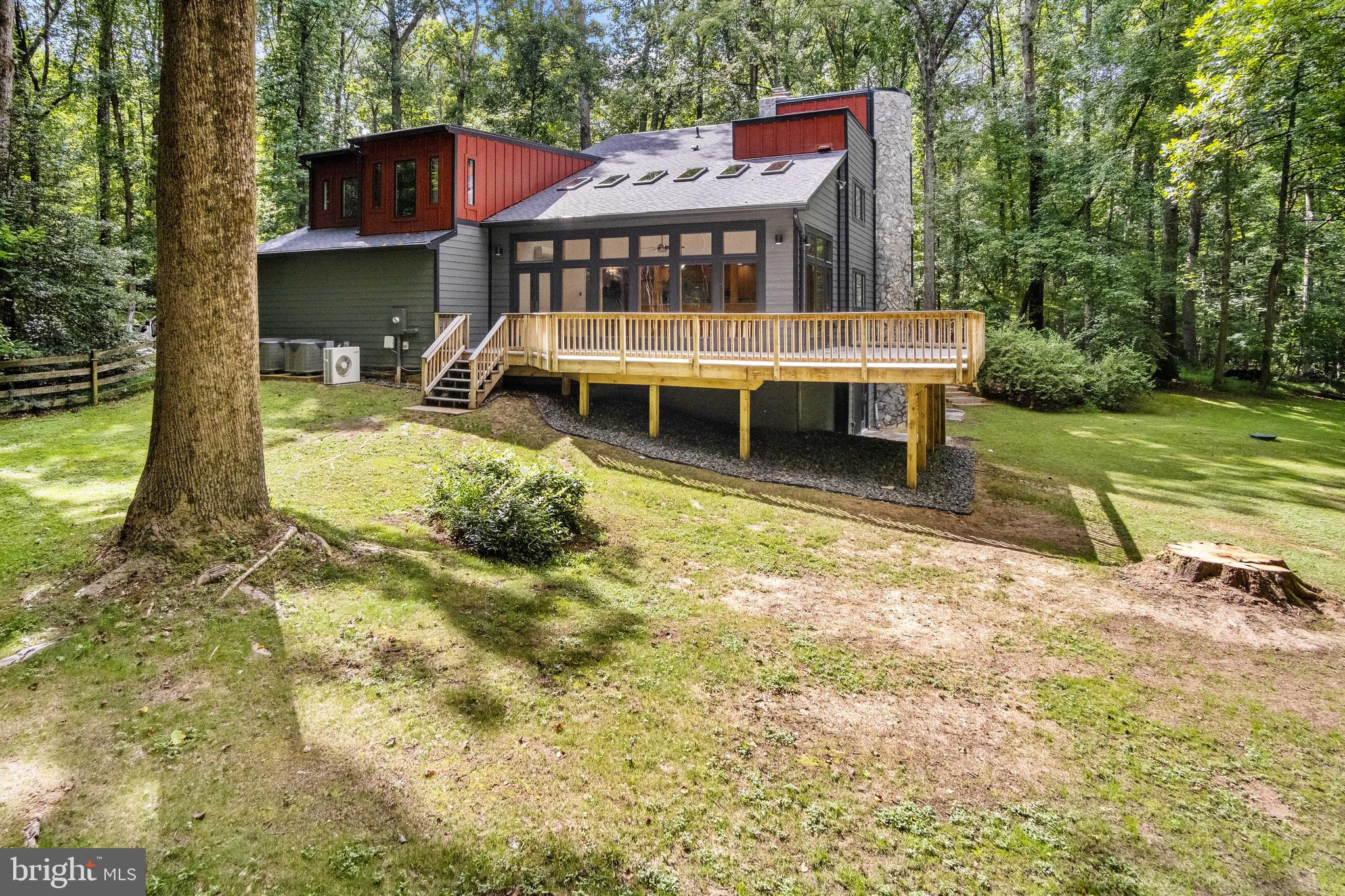 634 Springvale Road Great Falls, VA 22066 - Photo 9 of 67