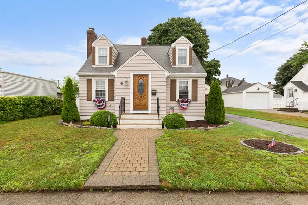 $400,000 | 165 2nd Street, Pawtucket, RI 02861
