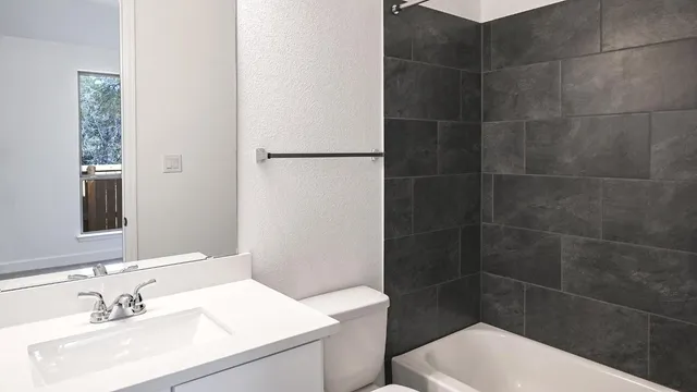 $472,900 | 251 Basket Flower Loop, Kyle, TX 78640