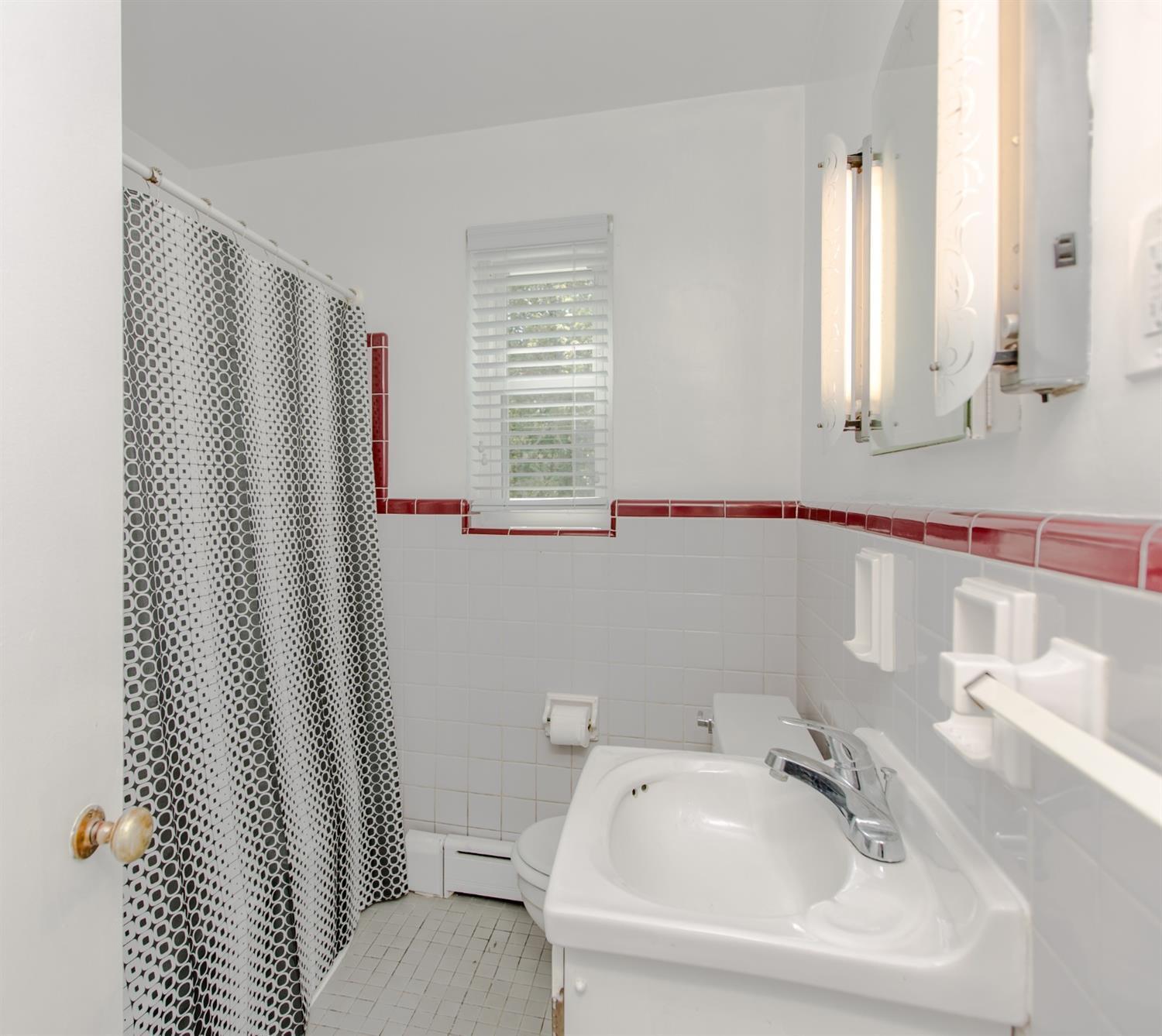 7522 Montgomery Road Cincinnati, OH 45236 - Photo 36 of 45 Gallery Image 36