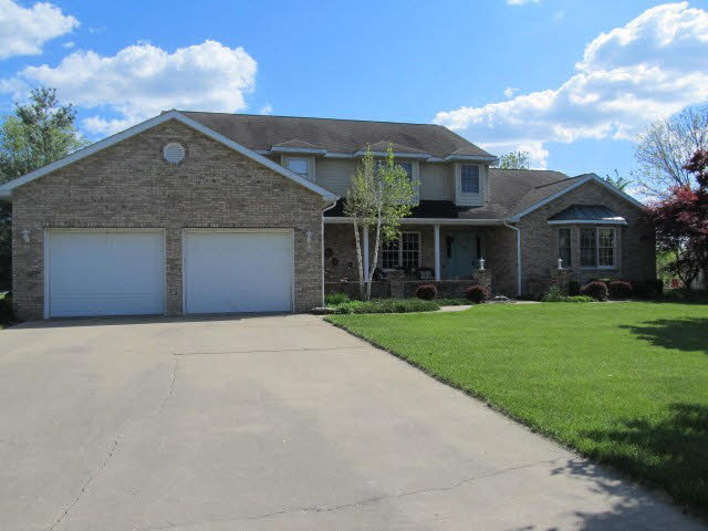 37 Country Club Road Mount Vernon, IL 62864 - Photo 1 of 44 Gallery Image 1