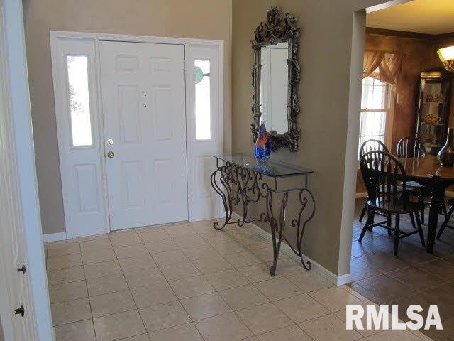 37 Country Club Road Mount Vernon, IL 62864 - Photo 2 of 44 Gallery Image 2