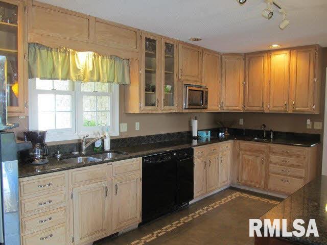 37 Country Club Road Mount Vernon, IL 62864 - Photo 9 of 44 Gallery Image 9