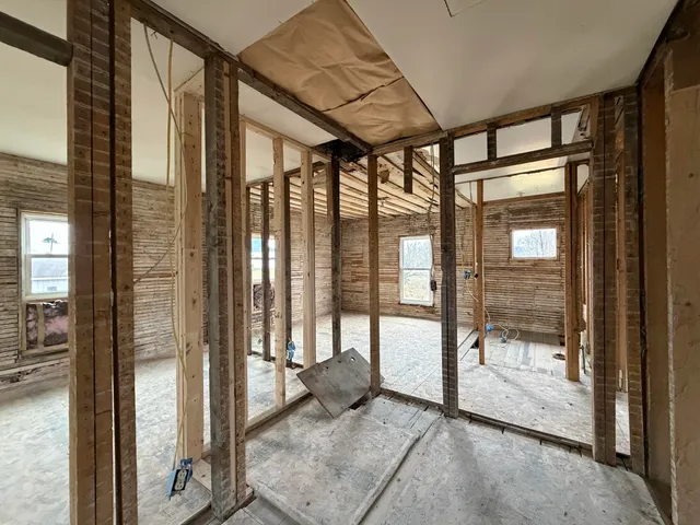 $99,000 | 8 Robinson Road, Blaine, ME 04734