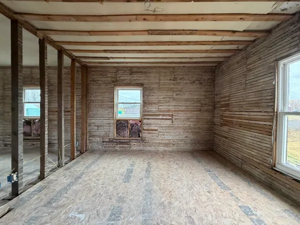 $99,000 | 8 Robinson Road, Blaine, ME 04734