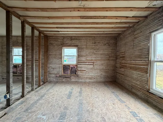 $99,000 | 8 Robinson Road, Blaine, ME 04734