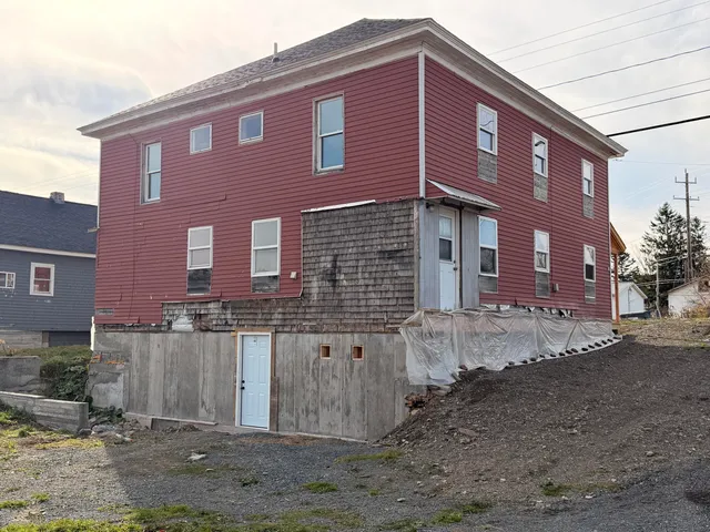 $99,000 | 8 Robinson Road, Blaine, ME 04734