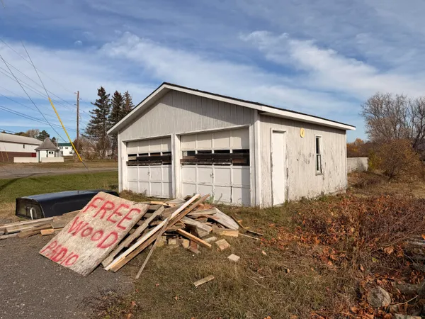 $99,000 | 8 Robinson Road, Blaine, ME 04734