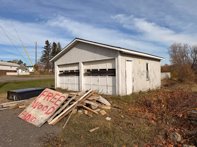 $99,000 | 8 Robinson Road, Blaine, ME 04734