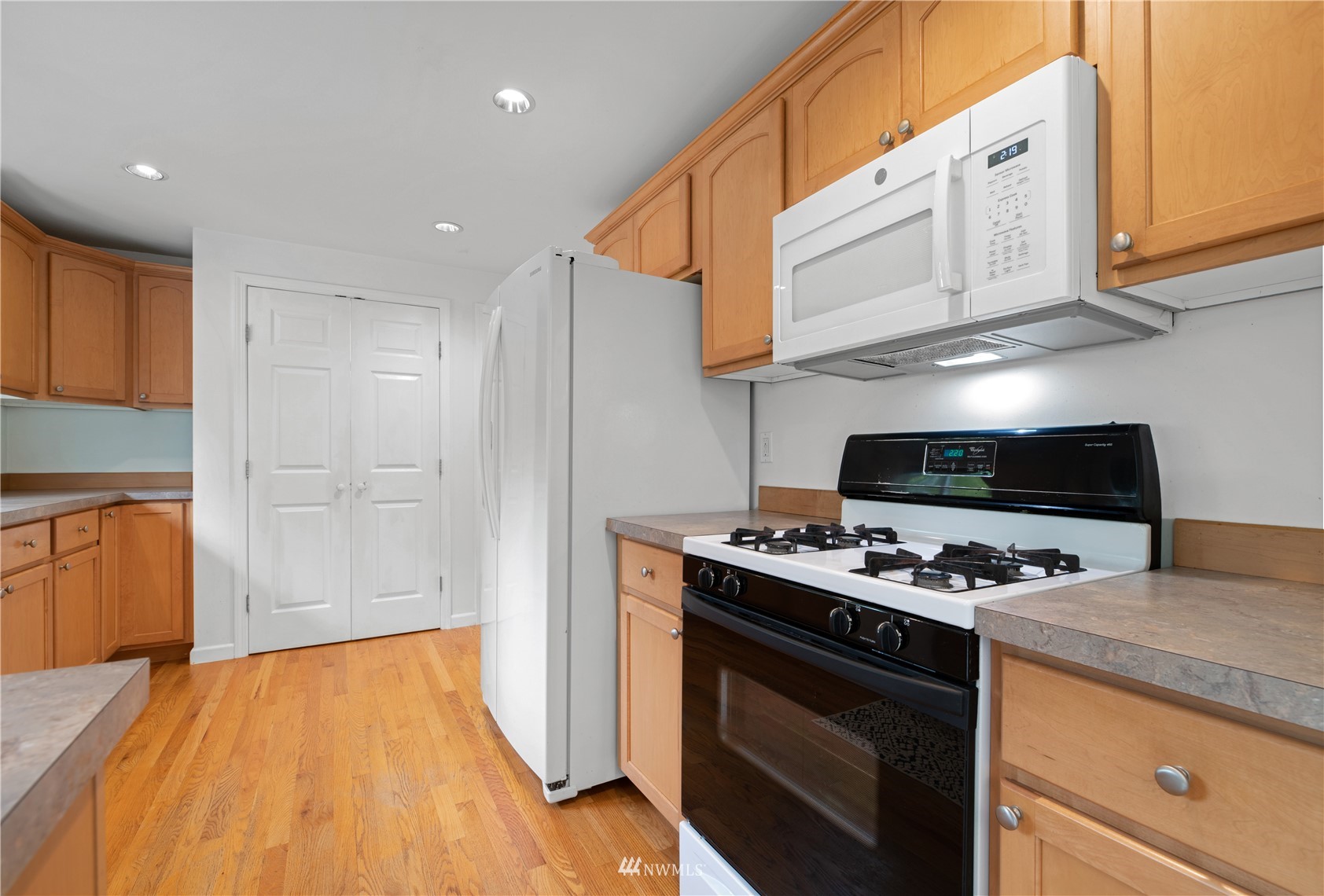 19806 10th Drive Southeast Bothell, WA 98012 - Photo 35 of 40