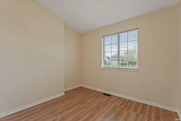 $245,000 | 507 Buffalo Court, Nappanee, IN 46550