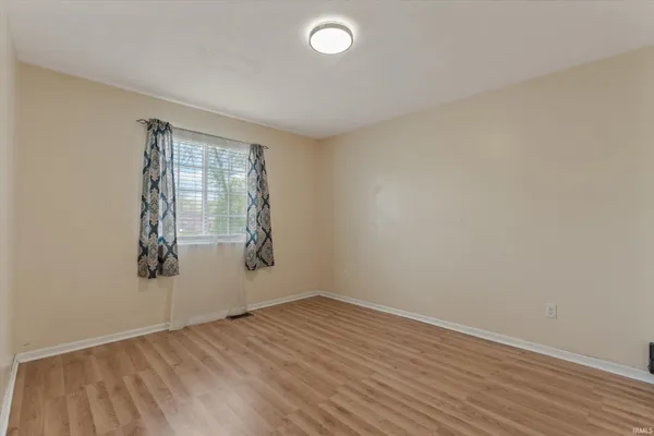 $245,000 | 507 Buffalo Court, Nappanee, IN 46550