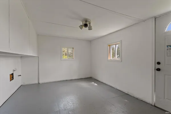 $245,000 | 507 Buffalo Court, Nappanee, IN 46550