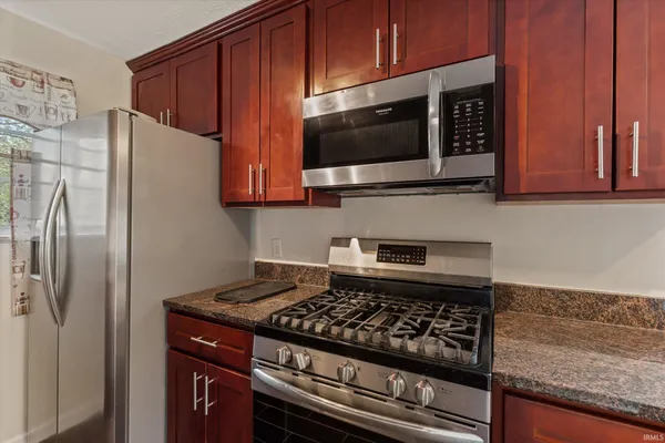 $245,000 | 507 Buffalo Court, Nappanee, IN 46550