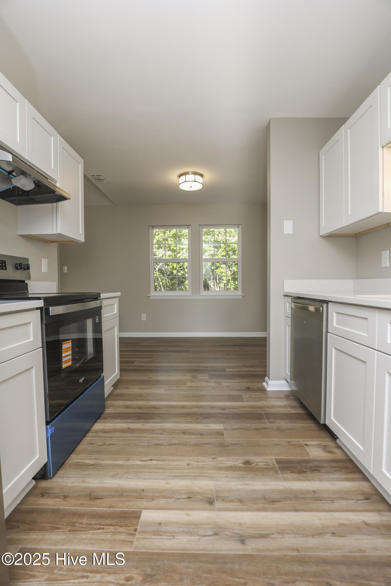 544 Shadowridge Road Jacksonville, NC 28546 - Photo 14 of 47 544 ShadowRidge-25