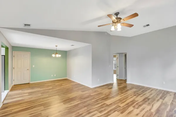 $1,995 | 207 Lynton Court, Goose Creek, SC 29445