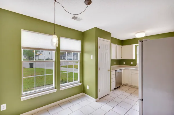 $1,995 | 207 Lynton Court, Goose Creek, SC 29445